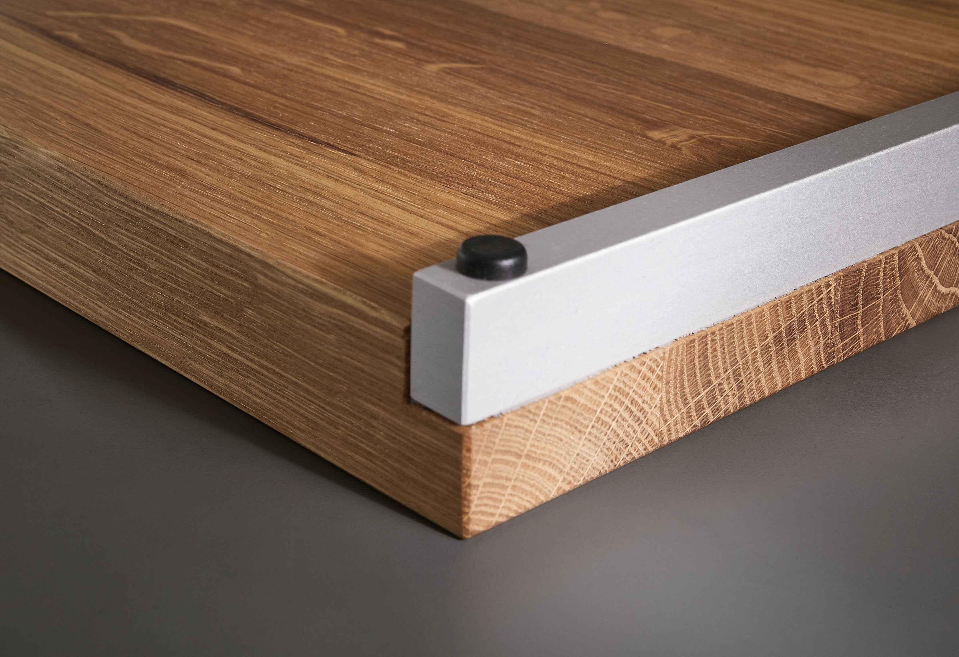 Mitheis Quadrem Großes Schneidbrett Eiche-Aluminium 59x26 1542